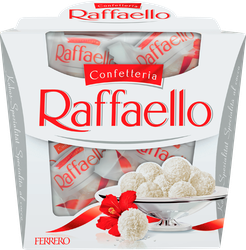 Конфеты RAFFAELLO с цельным миндальным орехом в кокосовой обсыпке